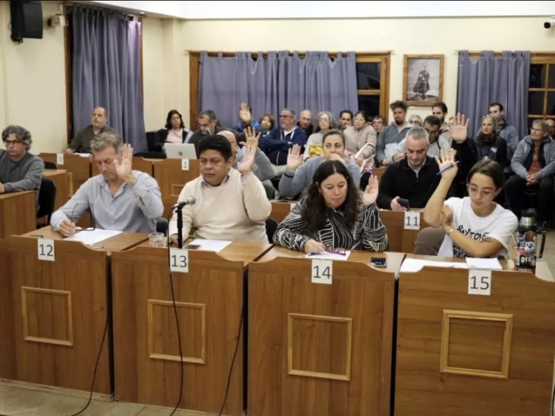 Villa Gesell qued&oacute; bajo tensi&oacute;n tras una sesi&oacute;n explosiva y concejales que denunciaron encierro