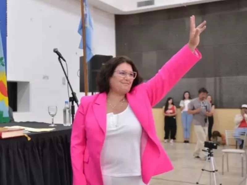 Un ejercicio de confianza encabezado por la autoridad educativa de Mar Chiquita gener&oacute; cuestionamientos en redes sociales