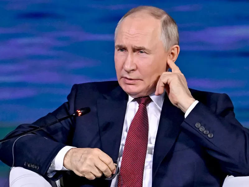 El nacionalista Vladimir Putin llam&oacute; a militares ucranianos a desobedecer &oacute;rdenes de Kiev