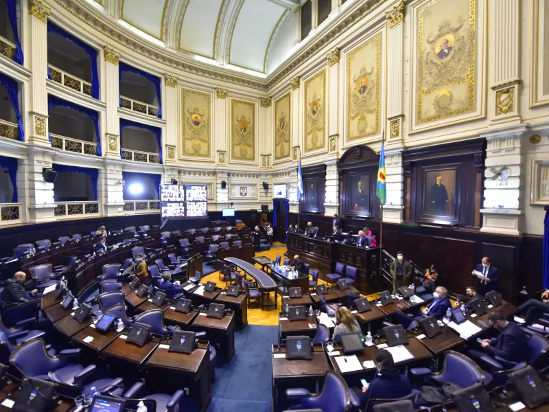 Polémica en la política bonaerense por habilitaciones del automovilismo