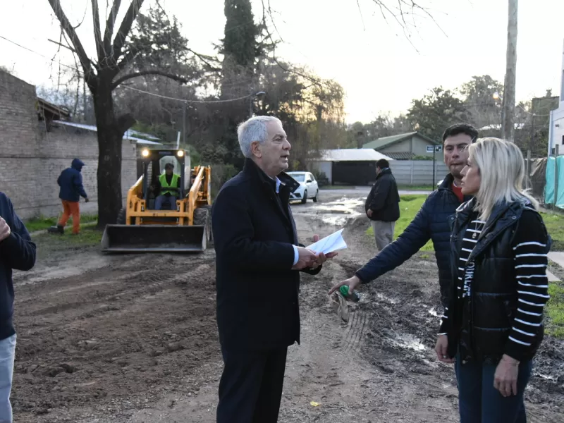 La Plata: Alak puso en marcha un plan de obras para mejorar la infraestructura urbana en El Rincón