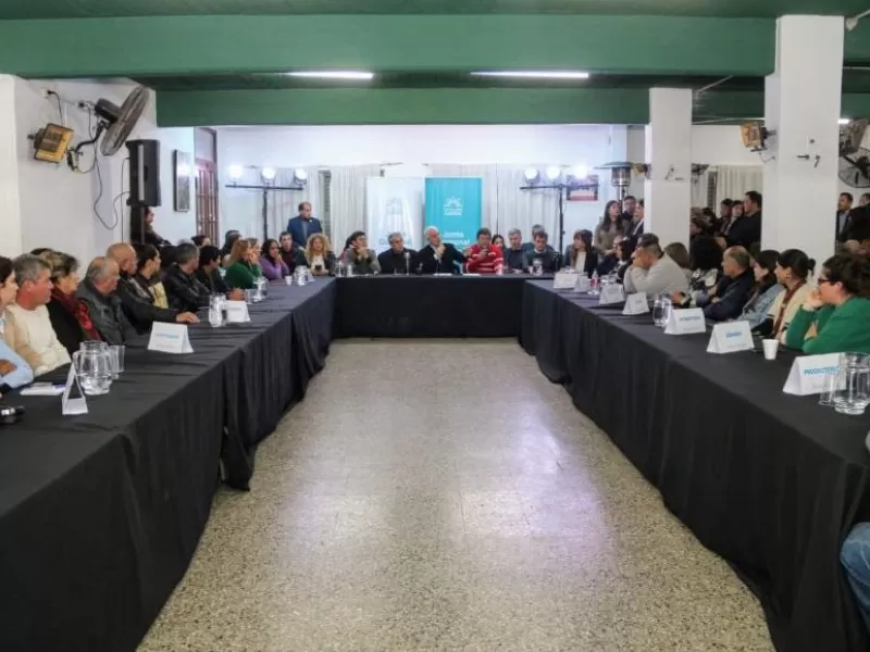 La Plata: con asfalto, iluminación e hidráulica, Alak inició obras estructurales en Olmos