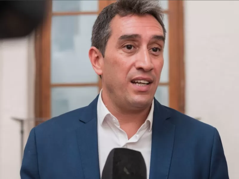 Marcos Castro suma otro frente en R&iacute;o Negro con un decreto que beneficia al entorno de Nicol&aacute;s Bambaci