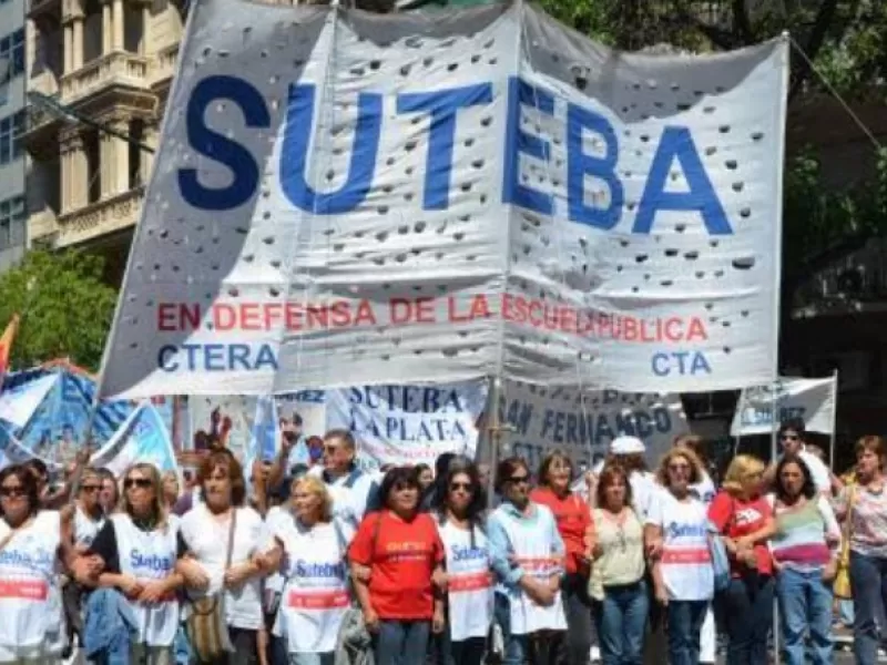 Una mesa de SUTEBA dentro de una escuela de Moreno abri&oacute; cuestionamientos por el cumplimiento del reglamento