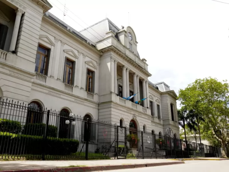 La seguridad vuelve a complicar a Matzkin en Z&aacute;rate y exigen claridad sobre las funciones del C.O.Z.