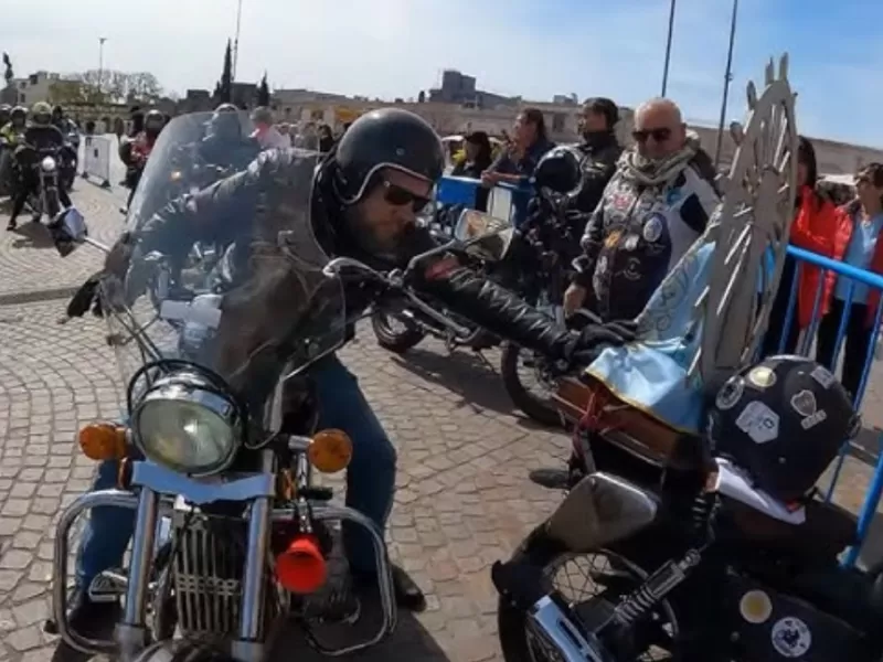 La tercera peregrinaci&oacute;n en moto prepara su llegada a Luj&aacute;n con una extensa caravana por autopista