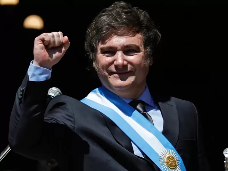 Otra filtraci&oacute;n dej&oacute; a Javier Milei atrapado en relatos sexuales que ahora hasta desmienten sus protagonistas