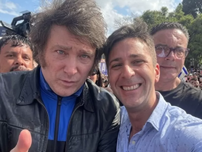 La Libertad Avanza sac&oacute; a Juli&aacute;n Lahan de Avellaneda-Lan&uacute;s despu&eacute;s de una larga acumulaci&oacute;n de cr&iacute;ticas