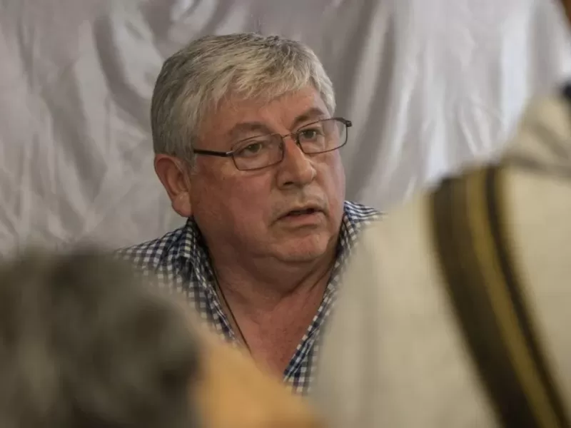R&iacute;o Negro: un fallo complica a Cort&eacute;s y bloquea parte de las exigencias que su gobierno impuso a la CEB