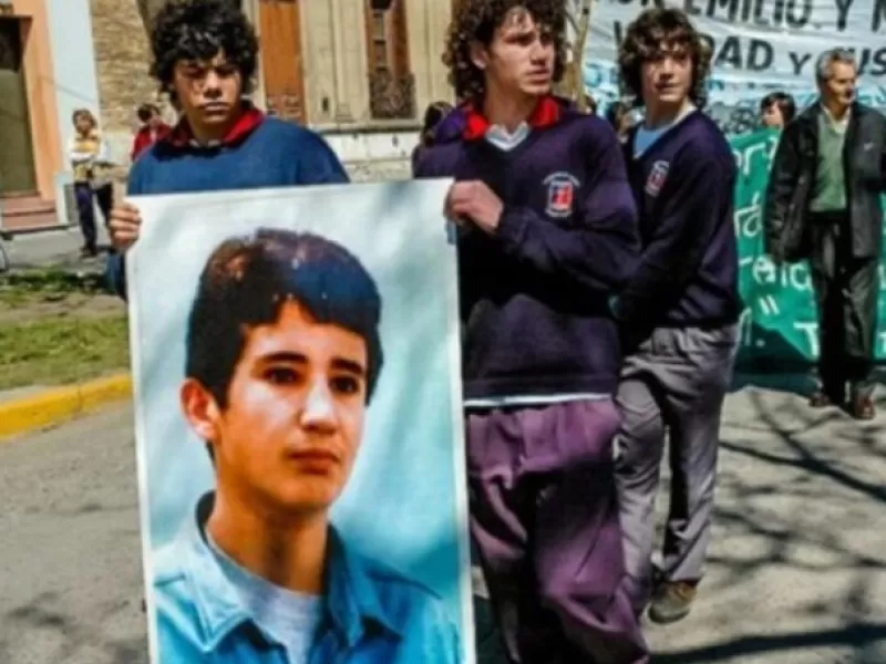 Los padres de Emilio Blanco apuntaron contra Ferm&iacute;n Basualdo por una ofensiva digital mientras cumple condena