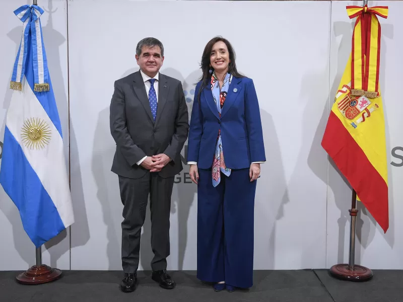 La nacionalista Villarruel y el embajador español impulsan cooperación parlamentaria