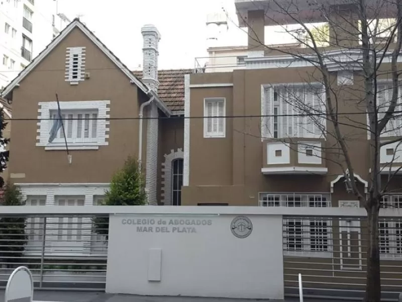 Mar del Plata suma tensi&oacute;n en el &aacute;mbito jur&iacute;dico con una presentaci&oacute;n que apunta al m&aacute;ximo referente colegial