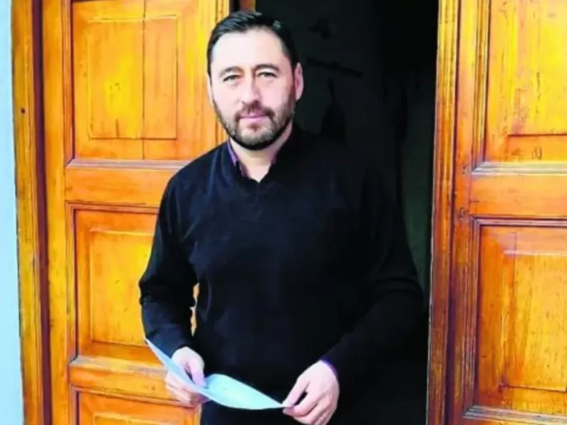 La crisis golpe&oacute; a R&iacute;o Negro con la suspensi&oacute;n de Marcelo Rom&aacute;n y el radicalismo recuper&oacute; la conducci&oacute;n de Allen