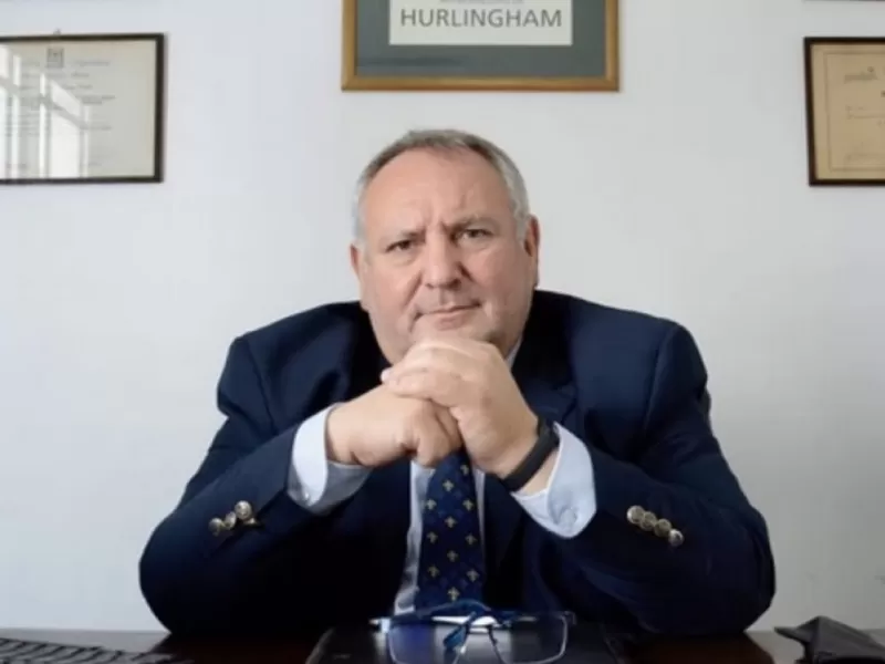 El esc&aacute;ndalo de las fotomultas sacude a Hurlingham y arrastra el nombre de Rafael De Francesco