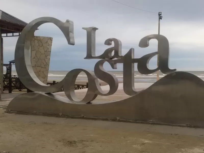 Facturas de luz millonarias en La Costa dejan en jaque a cientos de hogares