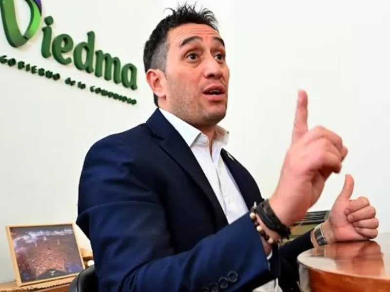 La contrataci&oacute;n en R&iacute;o Negro suma un dato inc&oacute;modo para Marcos Castro por el domicilio declarado por la empresa