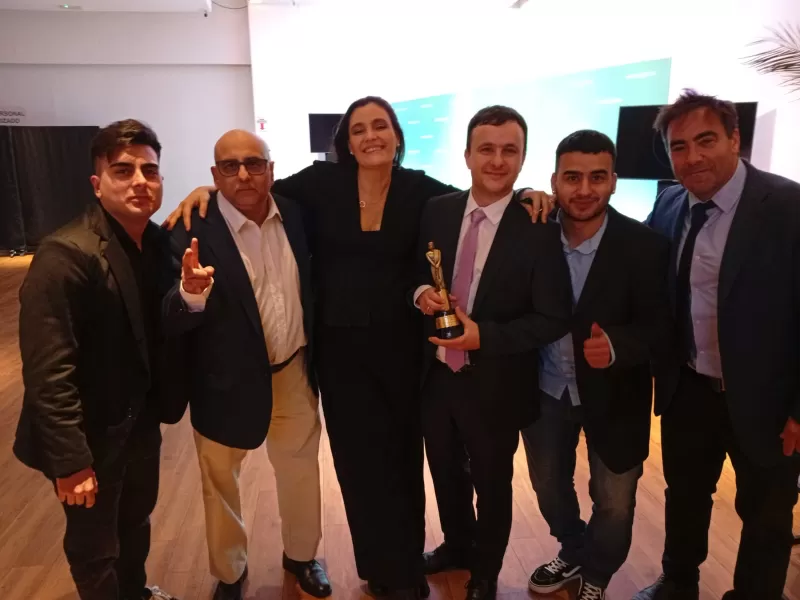 Real Politik fue premiado por su cobertura investigativa