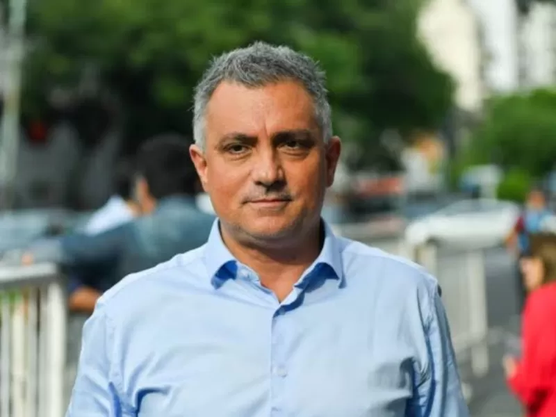 La sangr&iacute;a de dirigentes golpea al oficialismo libertario y fortalece otra vez al Frente Renovador en Buenos Aires