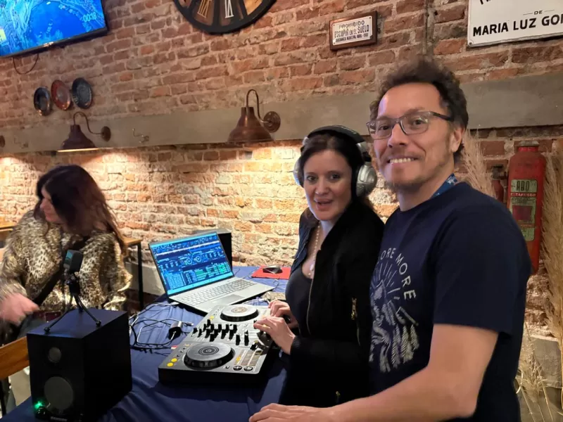 Animal DJ’s: la dupla que convierte cada show en una donación para los refugios