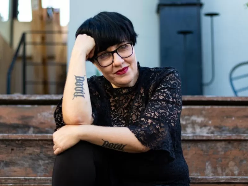 Lala Toutonian pondr&aacute; bajo la lupa al rock como f&aacute;brica de personajes destruidos y vidas al l&iacute;mite