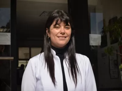 Crece la controversia en Mercedes por la falta de registros que acrediten la especialidad atribuida a la directora del Dubarry