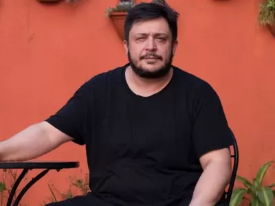 "Si pon&eacute;s 100 te llev&aacute;s 500": la promesa de Orsai que termin&oacute; con una denuncia penal contra Hern&aacute;n Casciari