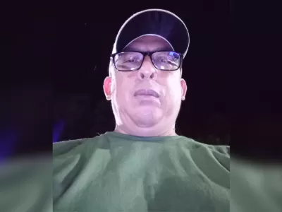 Javi Ag&uuml;ero apuesta a canciones picarescas y consolida una identidad reconocible