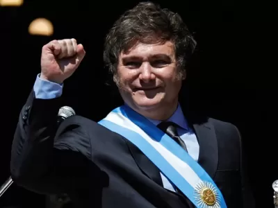 Otra filtraci&oacute;n dej&oacute; a Javier Milei atrapado en relatos sexuales que ahora hasta desmienten sus protagonistas