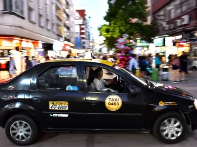 La crisis econ&oacute;mica empuja a Mar del Plata hacia un posible colapso parcial del servicio de taxis
