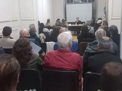 Federico Storani reunió a diversos sectores para actualizar “La Contradicción Fundamental” y relanzar la UCR desde CABA